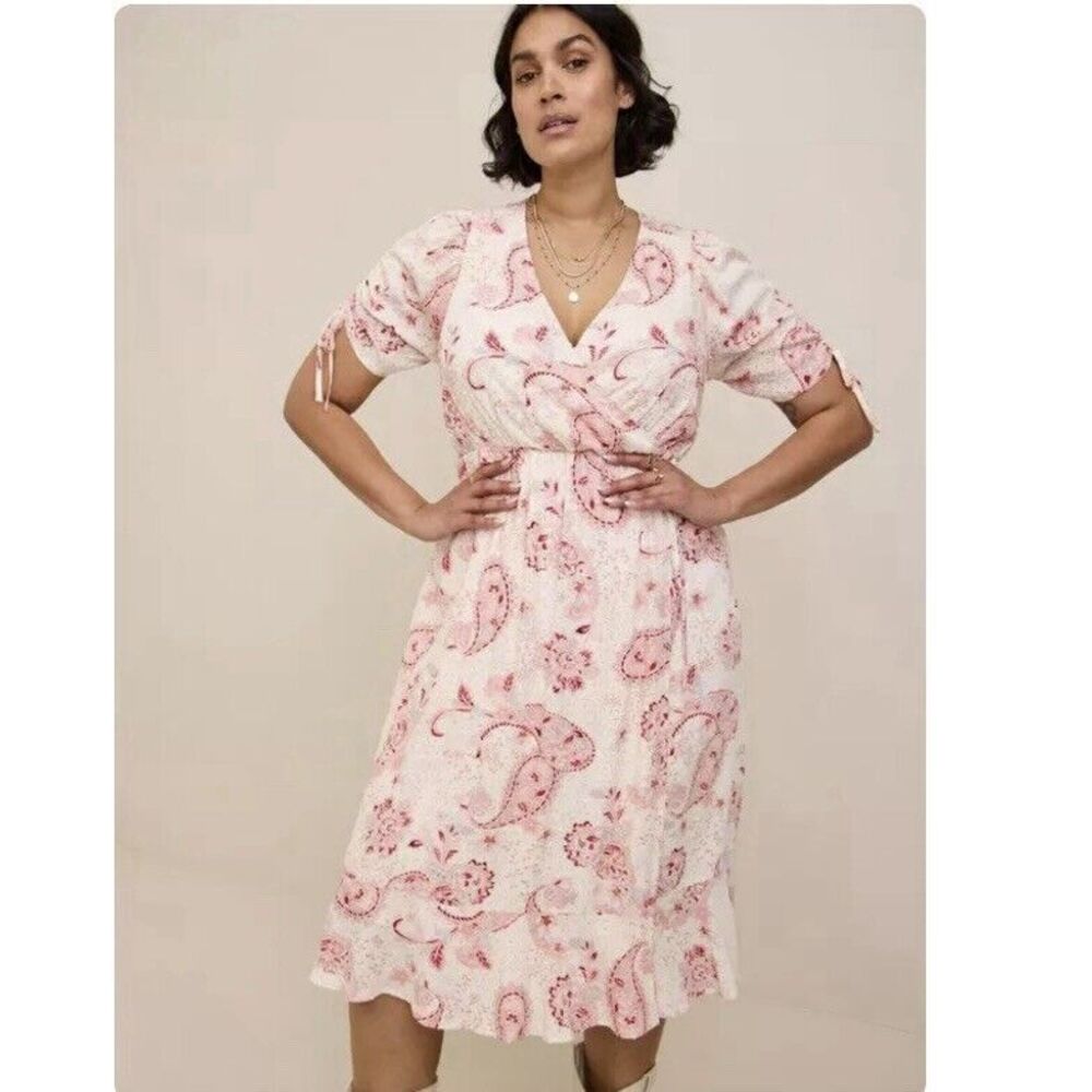 Torrid Pink Ivory Paisley Clip Swiss Dot Pockets Faux Wrap Dress Size 2X